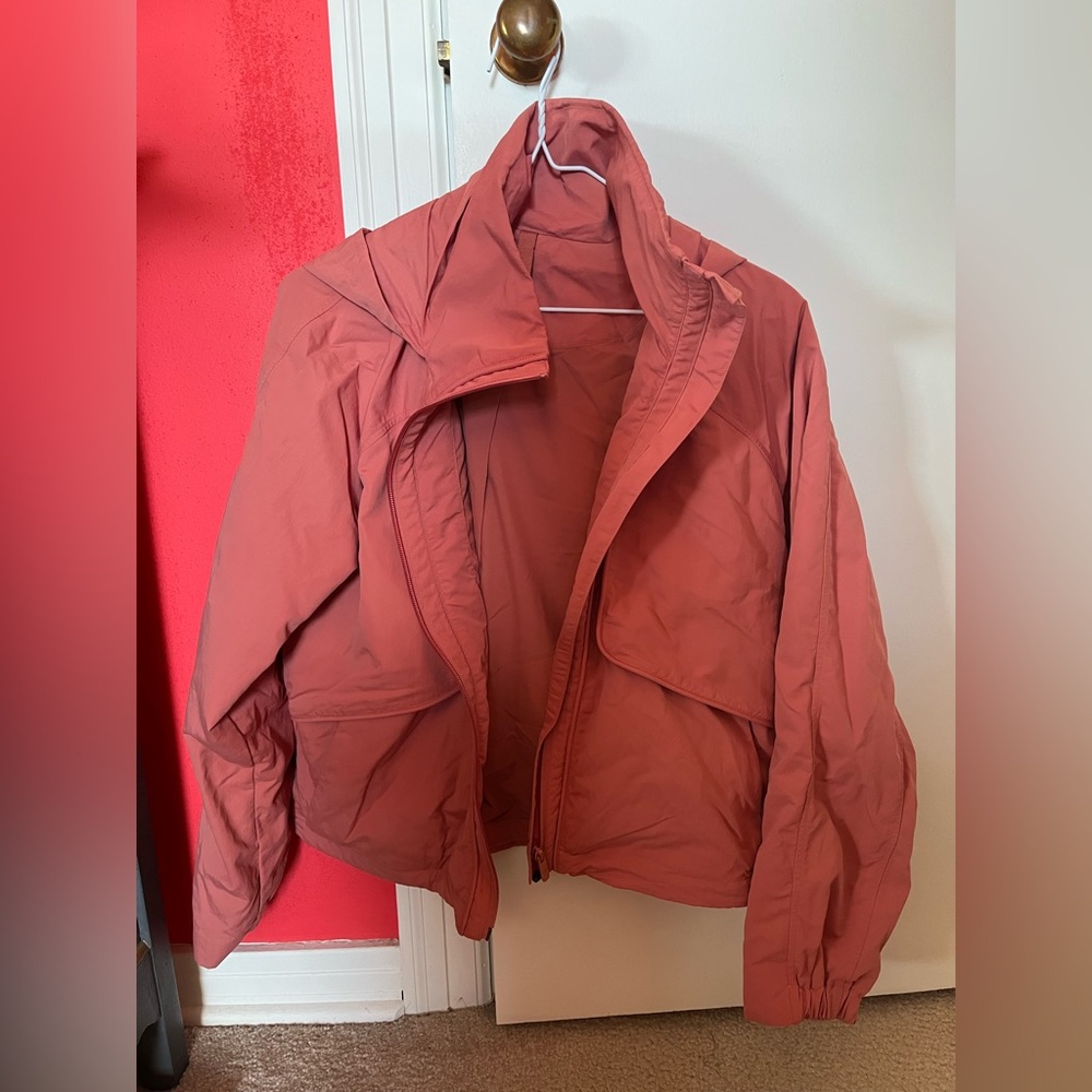 Lululemon wind breaker/shacket